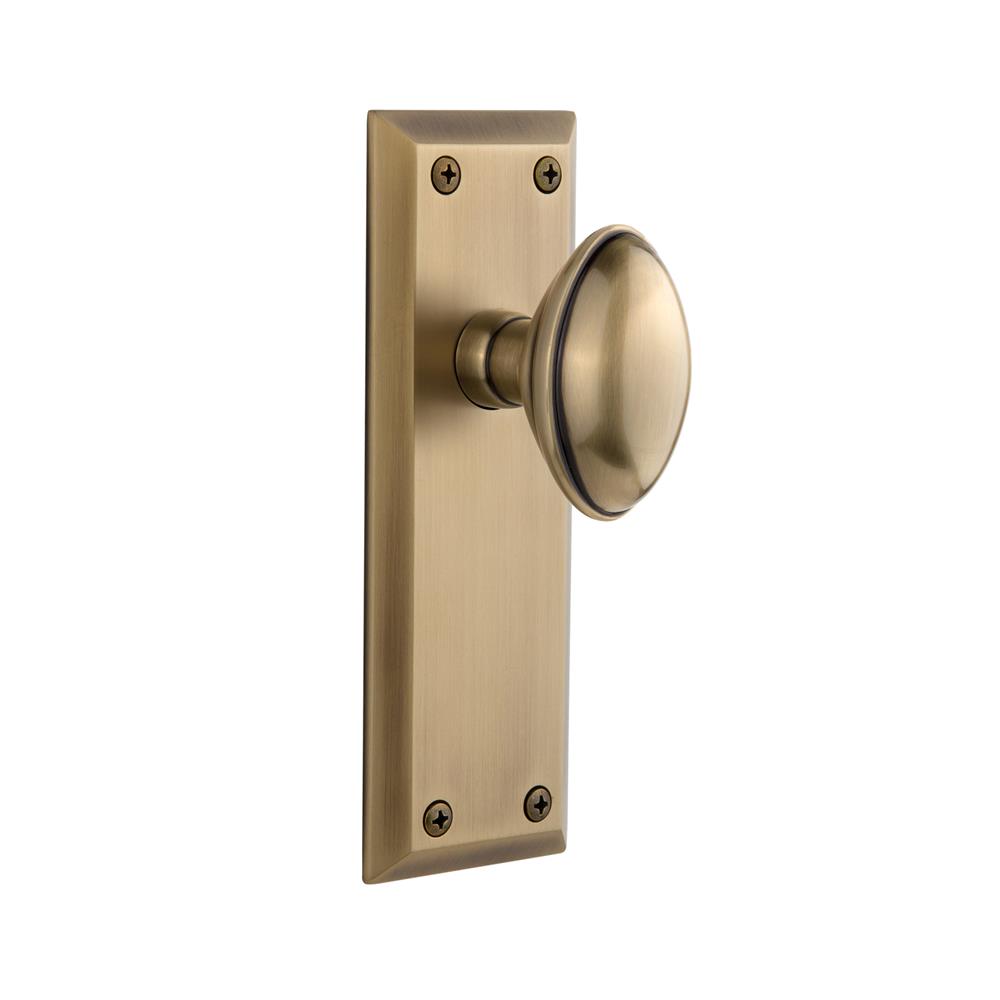 Grandeur by Nostalgic Warehouse FAVEDN Privacy Knob - Fifth Avenue Plate with Eden Prairie Knob in Vintage Brass
